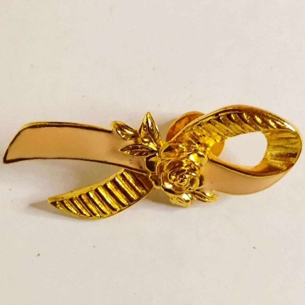 Vintage‎ Avon Breast Cancer Awareness Lapel Pin Pink Ribbon Rose Gold Tone